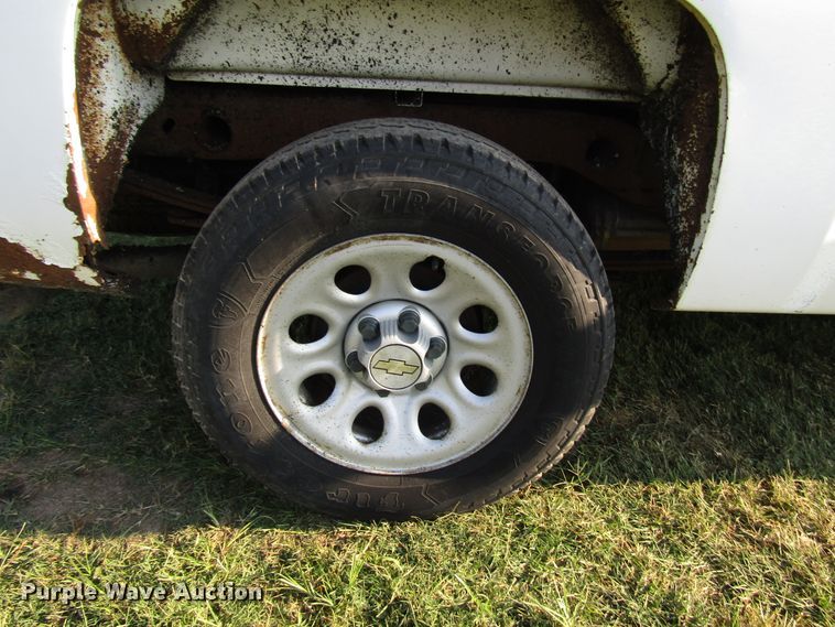 image for item DG8215 2008 Chevrolet Silverado 1500 Ext. Cab pickup truck