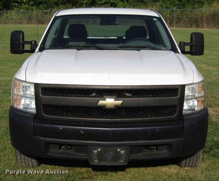 image for item DG8216 2008 Chevrolet Silverado 1500 Ext. Cab pickup truck