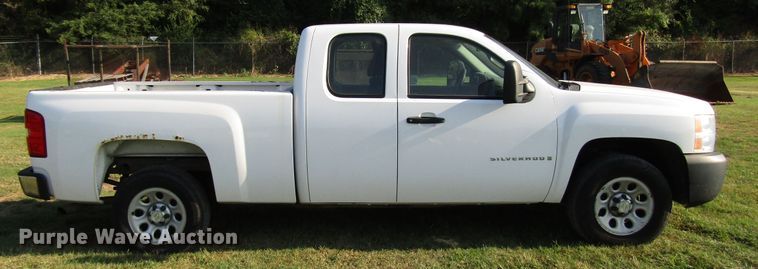 image for item DG8216 2008 Chevrolet Silverado 1500 Ext. Cab pickup truck
