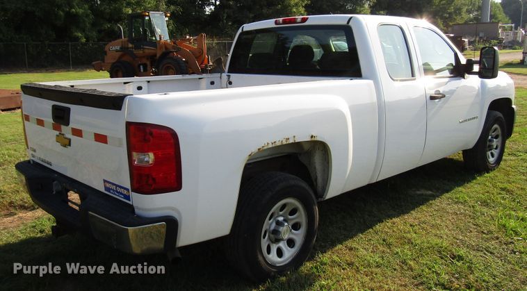 image for item DG8216 2008 Chevrolet Silverado 1500 Ext. Cab pickup truck