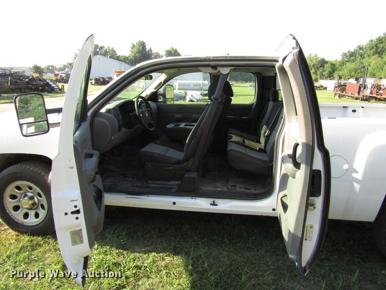 image for item DG8216 2008 Chevrolet Silverado 1500 Ext. Cab pickup truck