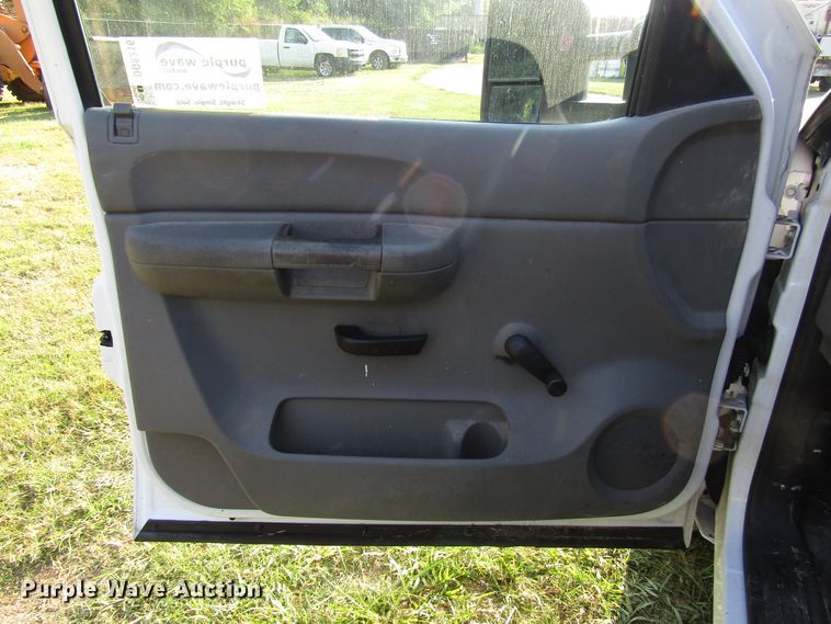 image for item DG8216 2008 Chevrolet Silverado 1500 Ext. Cab pickup truck