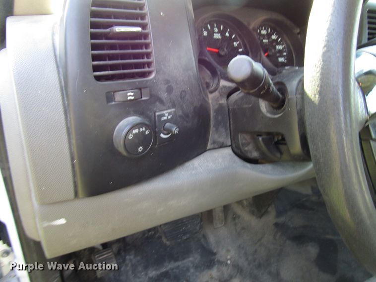 image for item DG8216 2008 Chevrolet Silverado 1500 Ext. Cab pickup truck