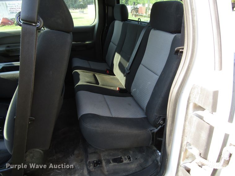 image for item DG8216 2008 Chevrolet Silverado 1500 Ext. Cab pickup truck