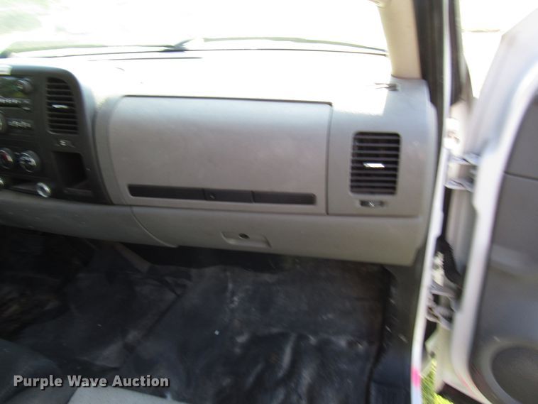 image for item DG8216 2008 Chevrolet Silverado 1500 Ext. Cab pickup truck