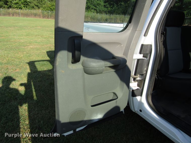 image for item DG8216 2008 Chevrolet Silverado 1500 Ext. Cab pickup truck