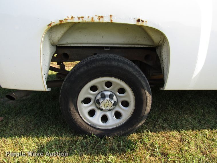 image for item DG8216 2008 Chevrolet Silverado 1500 Ext. Cab pickup truck