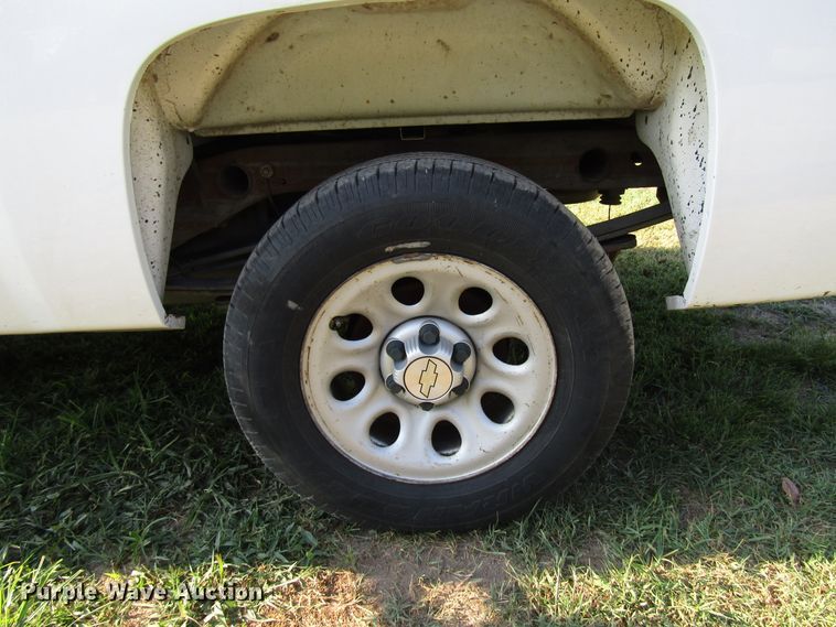 image for item DG8216 2008 Chevrolet Silverado 1500 Ext. Cab pickup truck