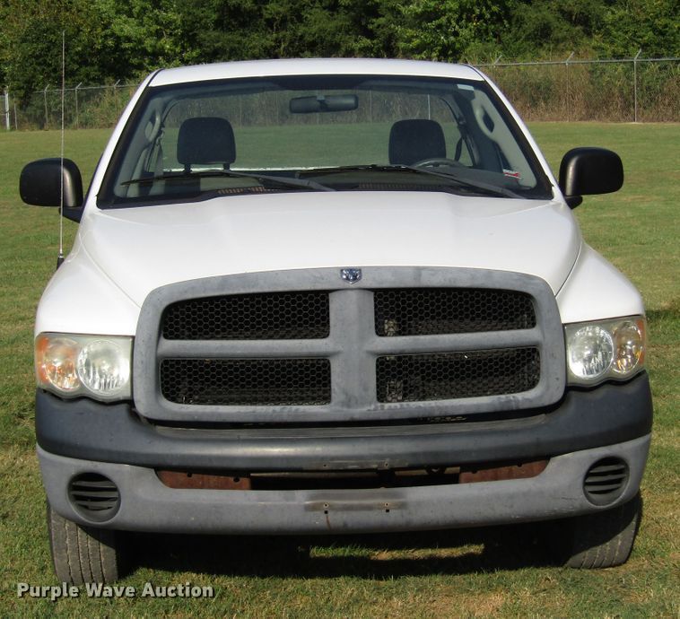 image for item DG8217 2004 Dodge Ram 1500 pickup truck