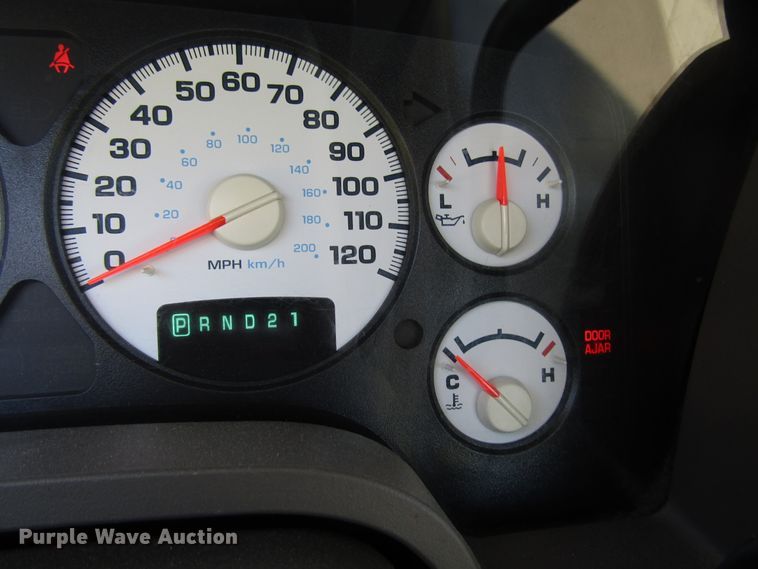 image for item DG8217 2004 Dodge Ram 1500 pickup truck