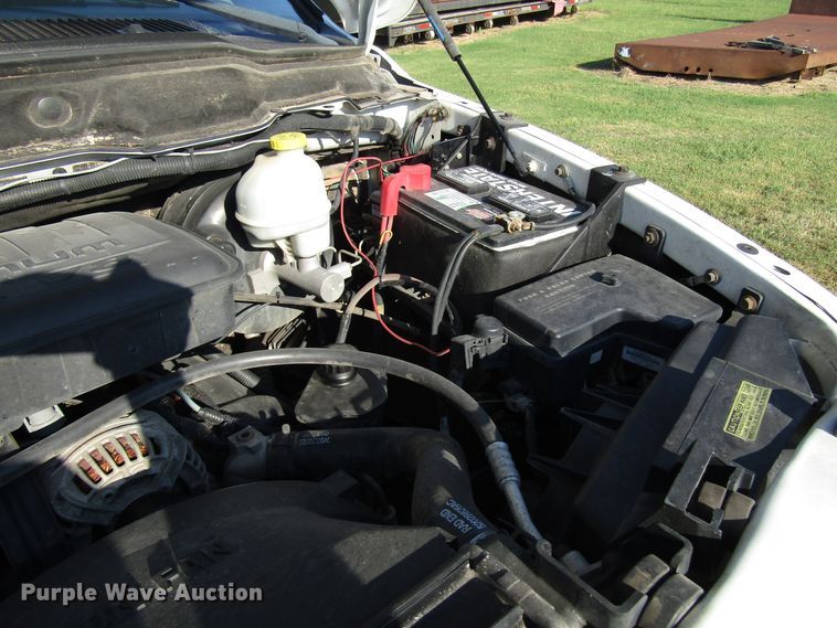 image for item DG8217 2004 Dodge Ram 1500 pickup truck