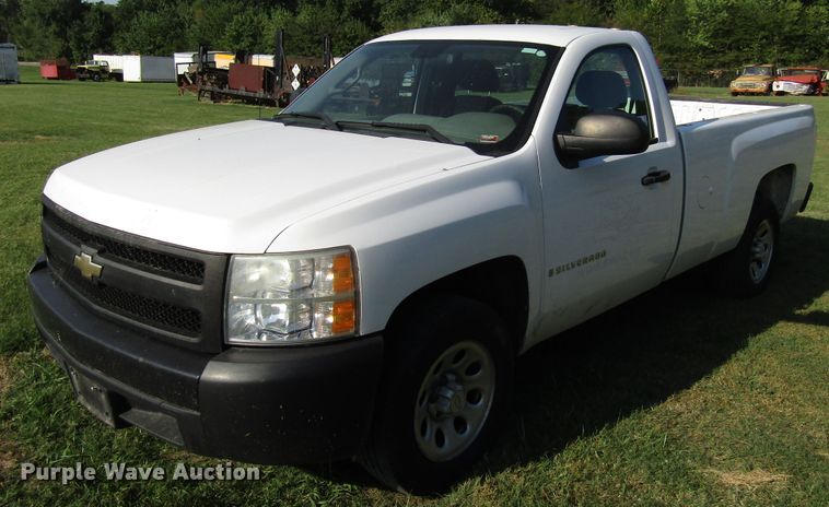 image for item DG8218 2008 Chevrolet Silverado 1500 pickup truck