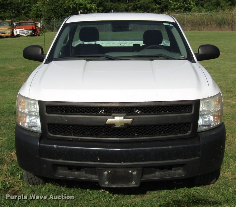 image for item DG8218 2008 Chevrolet Silverado 1500 pickup truck