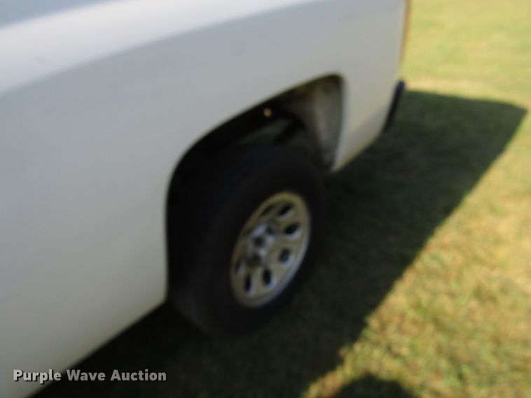 image for item DG8218 2008 Chevrolet Silverado 1500 pickup truck