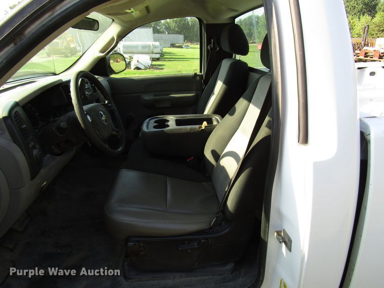 image for item DG8218 2008 Chevrolet Silverado 1500 pickup truck