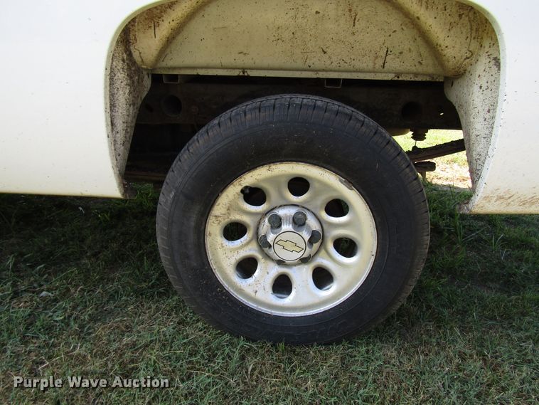 image for item DG8218 2008 Chevrolet Silverado 1500 pickup truck