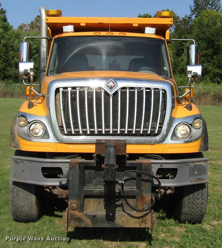 image for item DG8222 2008 International 7600 dump truck