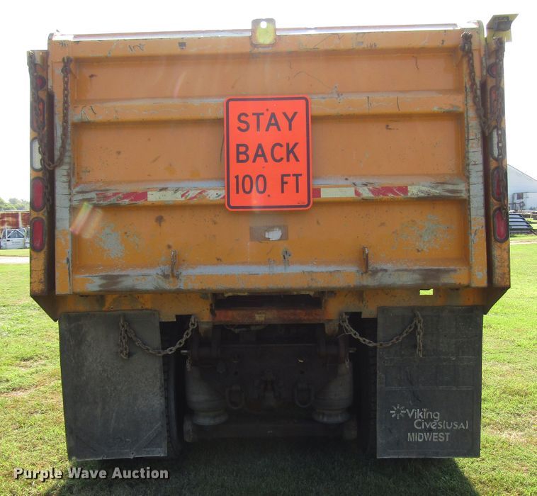 image for item DG8222 2008 International 7600 dump truck