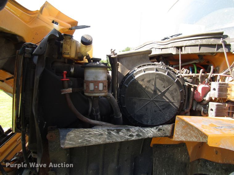 image for item DG8222 2008 International 7600 dump truck