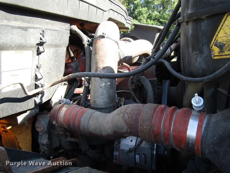 image for item DG8222 2008 International 7600 dump truck