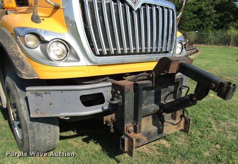 image for item DG8222 2008 International 7600 dump truck