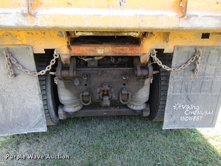 image for item DG8222 2008 International 7600 dump truck