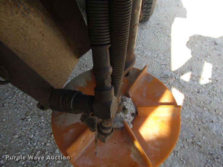 image for item DG8222 2008 International 7600 dump truck