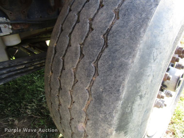 image for item DG8222 2008 International 7600 dump truck