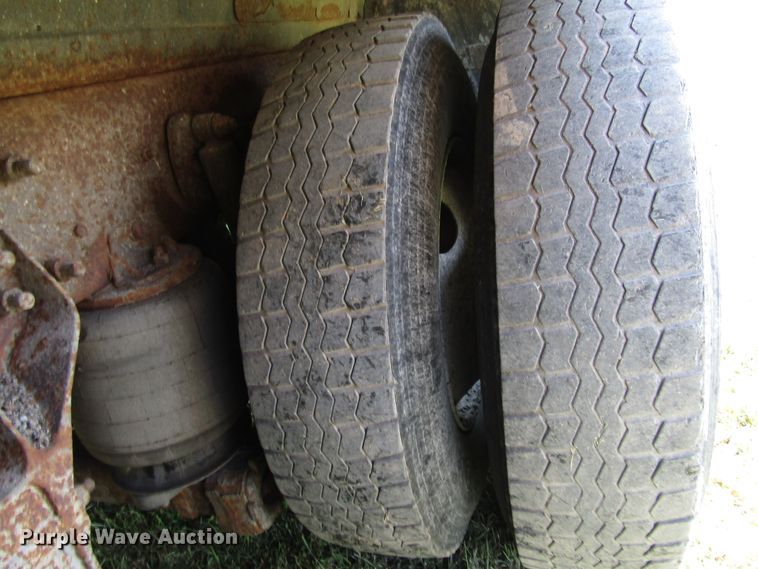 image for item DG8222 2008 International 7600 dump truck