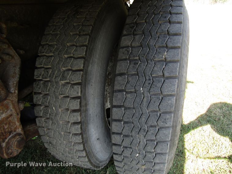 image for item DG8222 2008 International 7600 dump truck