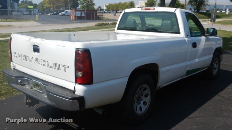image for item DH2087 2005 Chevrolet Silverado 1500 pickup truck