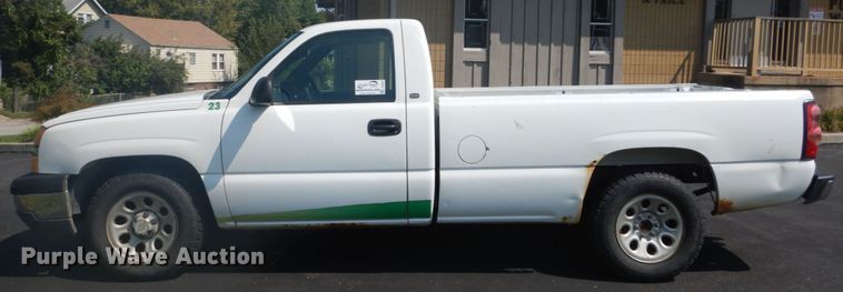 image for item DH2087 2005 Chevrolet Silverado 1500 pickup truck