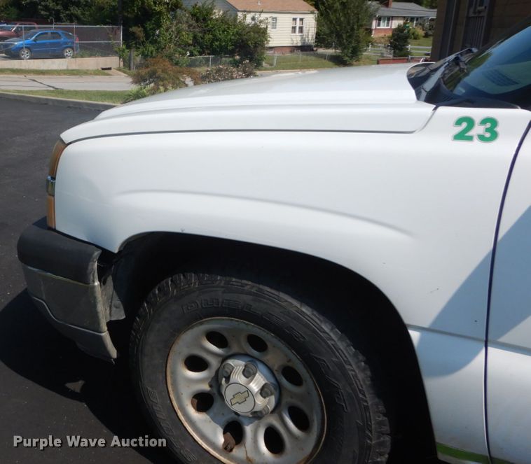 image for item DH2087 2005 Chevrolet Silverado 1500 pickup truck