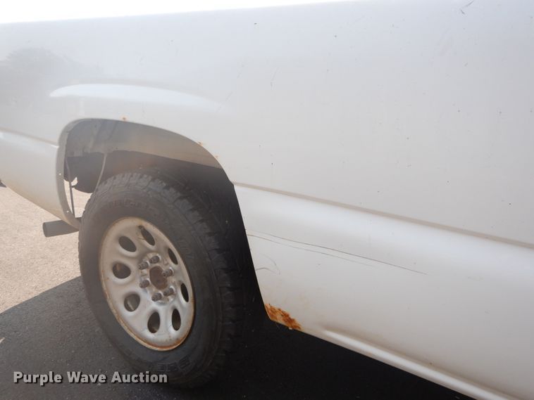 image for item DH2087 2005 Chevrolet Silverado 1500 pickup truck