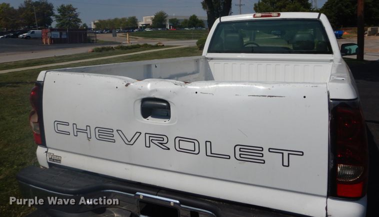 image for item DH2087 2005 Chevrolet Silverado 1500 pickup truck