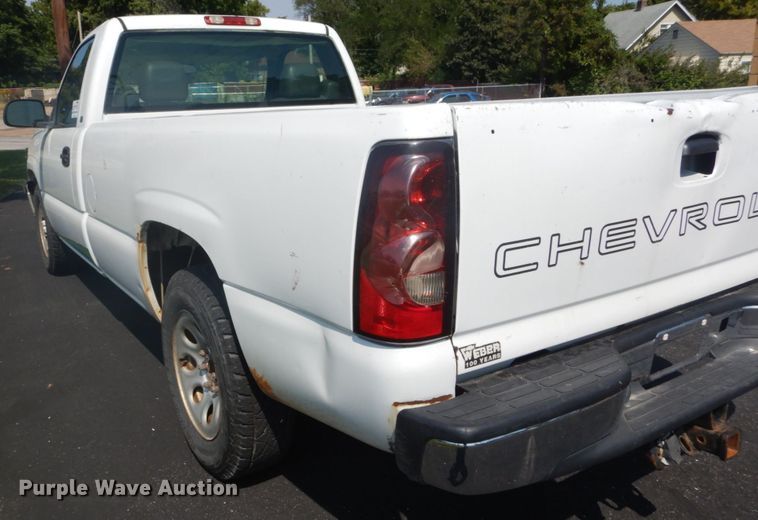 image for item DH2087 2005 Chevrolet Silverado 1500 pickup truck