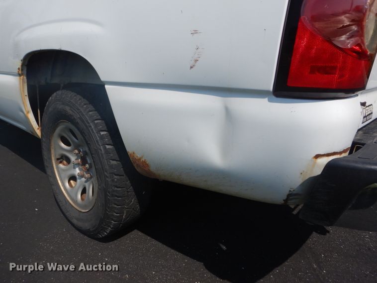 image for item DH2087 2005 Chevrolet Silverado 1500 pickup truck