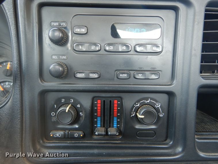 image for item DH2087 2005 Chevrolet Silverado 1500 pickup truck