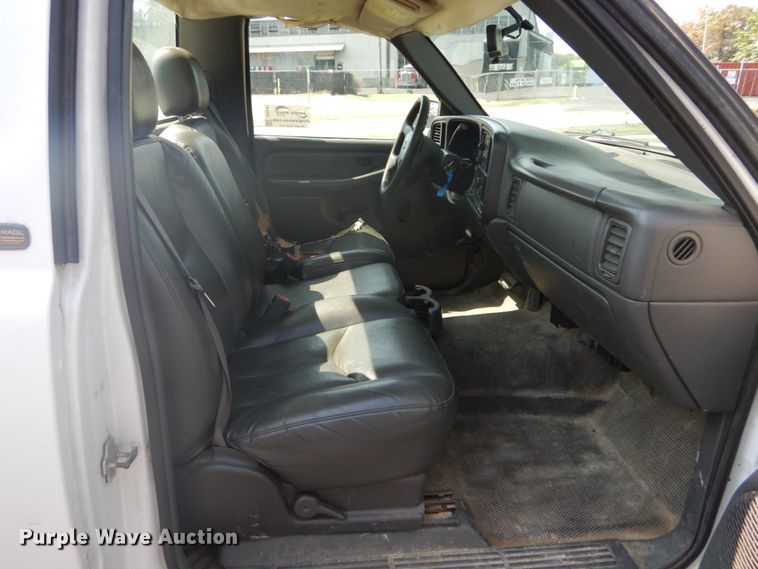 image for item DH2087 2005 Chevrolet Silverado 1500 pickup truck