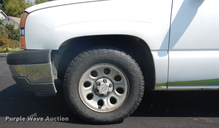 image for item DH2087 2005 Chevrolet Silverado 1500 pickup truck