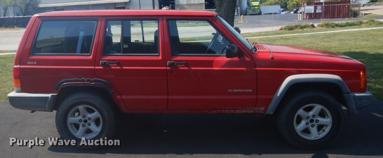 image for item DH2088 1999 Jeep Cherokee SUV