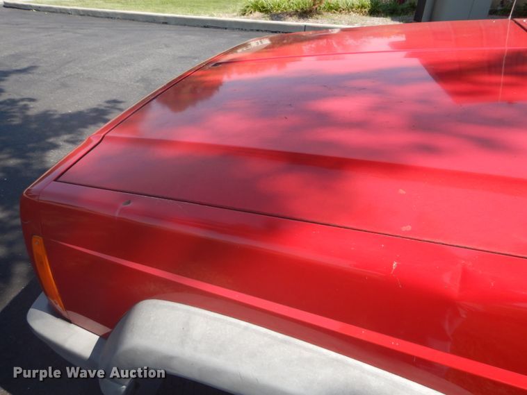 image for item DH2088 1999 Jeep Cherokee SUV