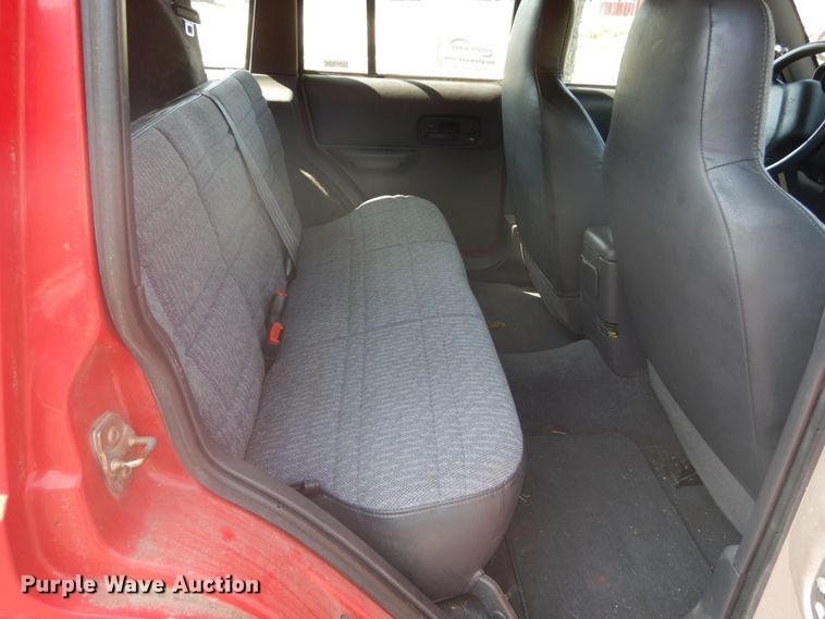 image for item DH2088 1999 Jeep Cherokee SUV