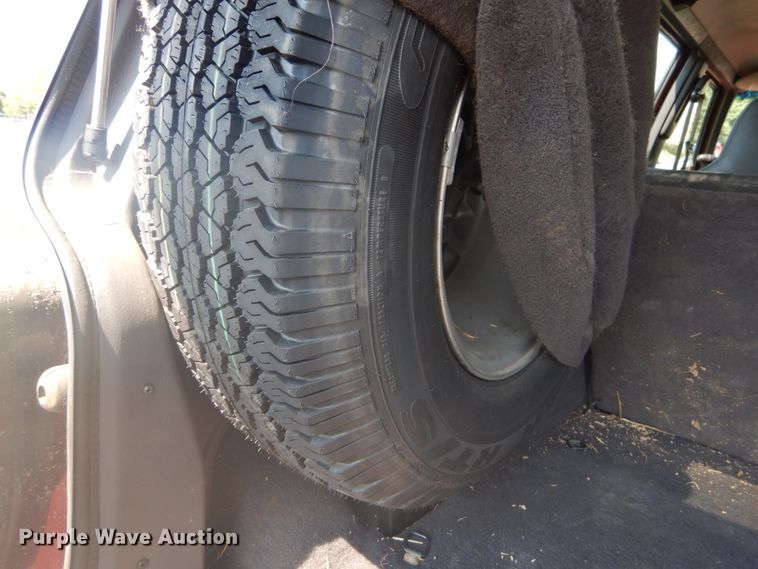 image for item DH2088 1999 Jeep Cherokee SUV