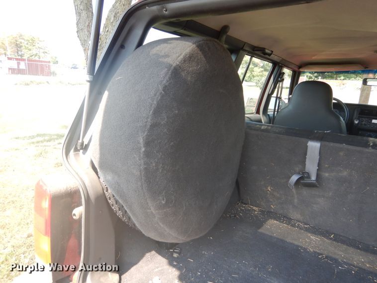 image for item DH2088 1999 Jeep Cherokee SUV