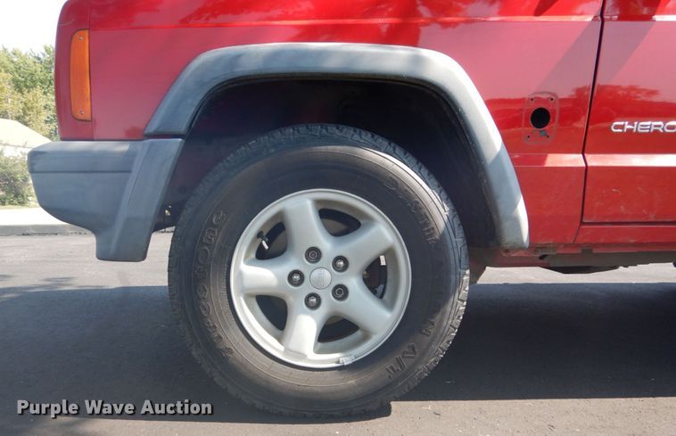 image for item DH2088 1999 Jeep Cherokee SUV