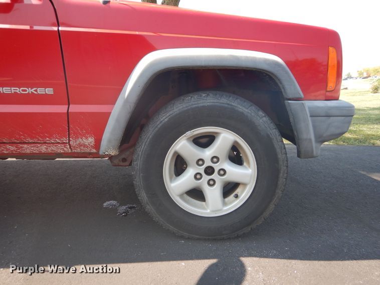 image for item DH2088 1999 Jeep Cherokee SUV