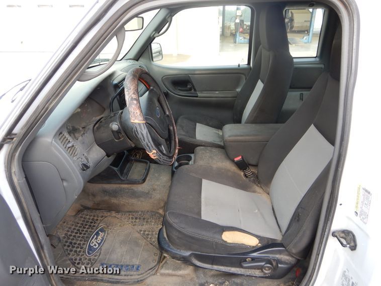 image for item DH2579 2005 Ford Ranger SuperCab pickup truck