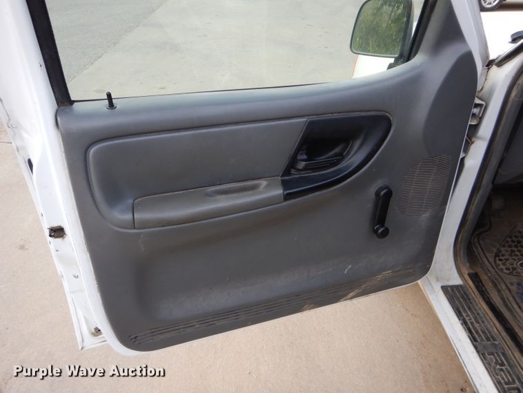 image for item DH2579 2005 Ford Ranger SuperCab pickup truck