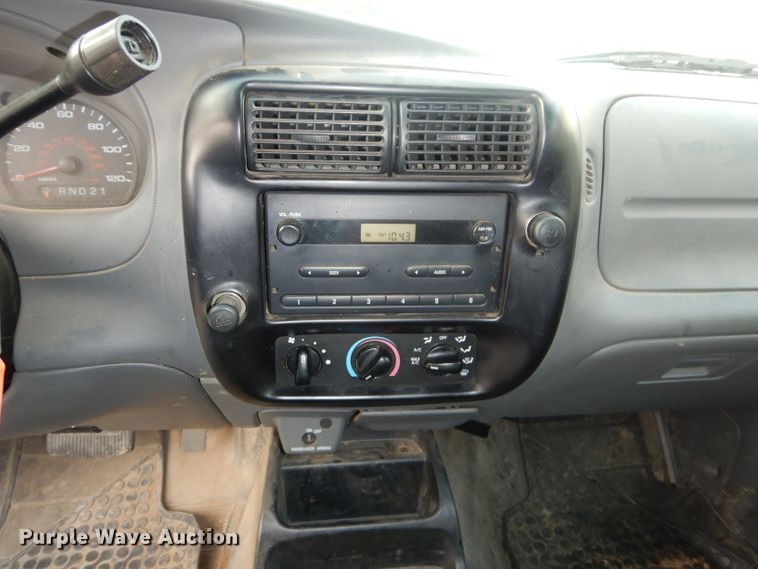 image for item DH2579 2005 Ford Ranger SuperCab pickup truck